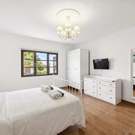 Villa Dona Isidora - Vipvipvillas *