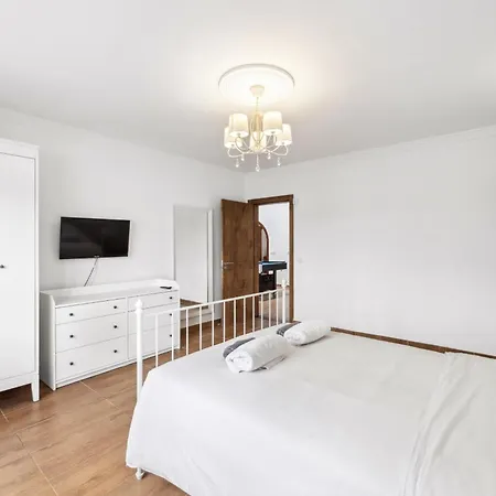 Dona Isidora - Vipvipvillas Vila *