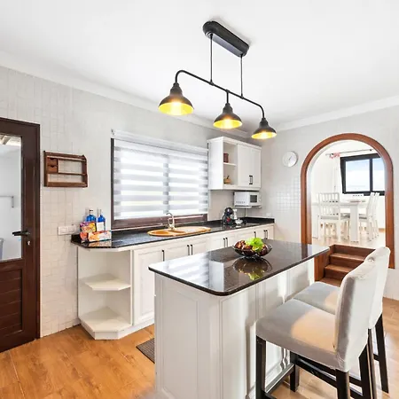 Dona Isidora - Vipvipvillas Vila *